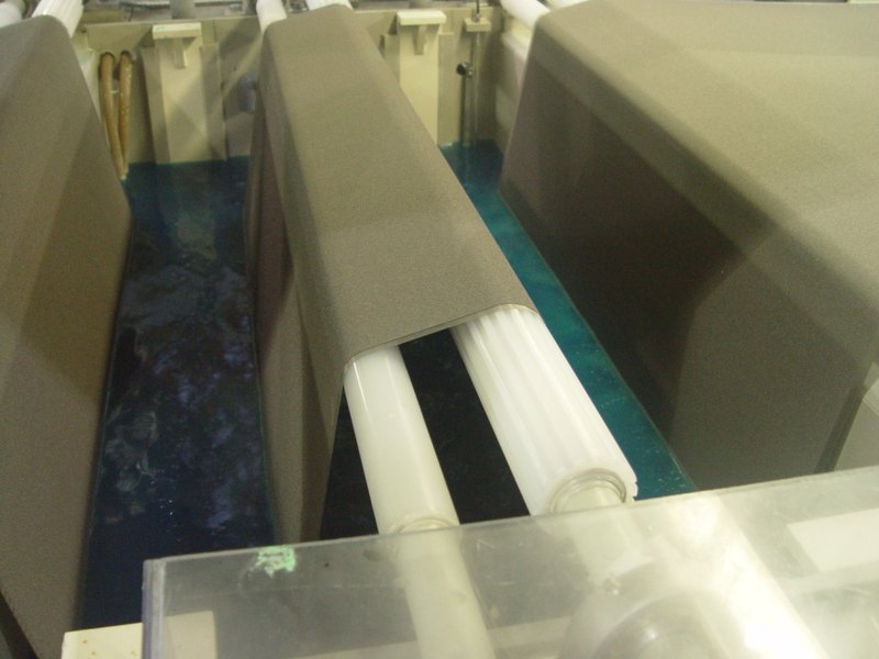 Fabric passing through the nickel plating bath